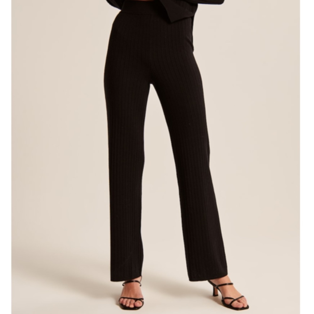 Abercrombie & Fitch Ribbed Straight Leg Sweater Pants
